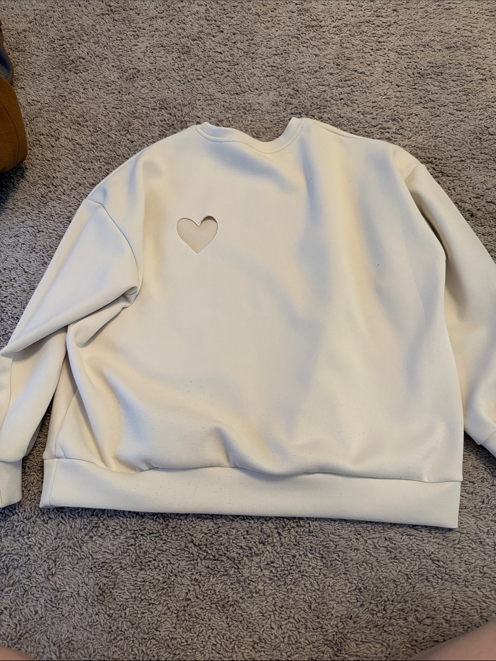 Women's Cream Heart Cutout Crewneck Sweatshirt